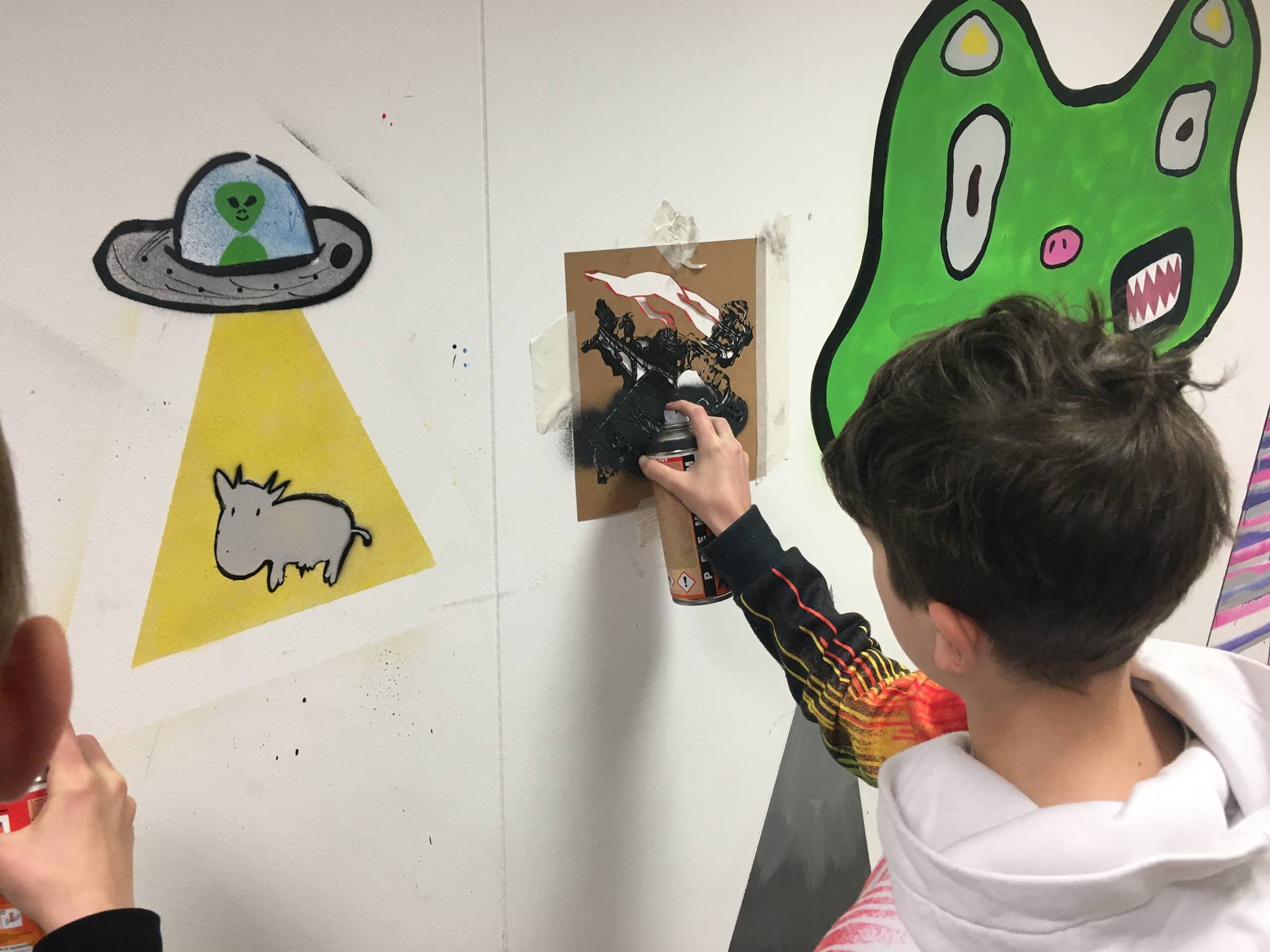 Blank Wall - Leaps and Bounds Trust&mdash;Aliensowen