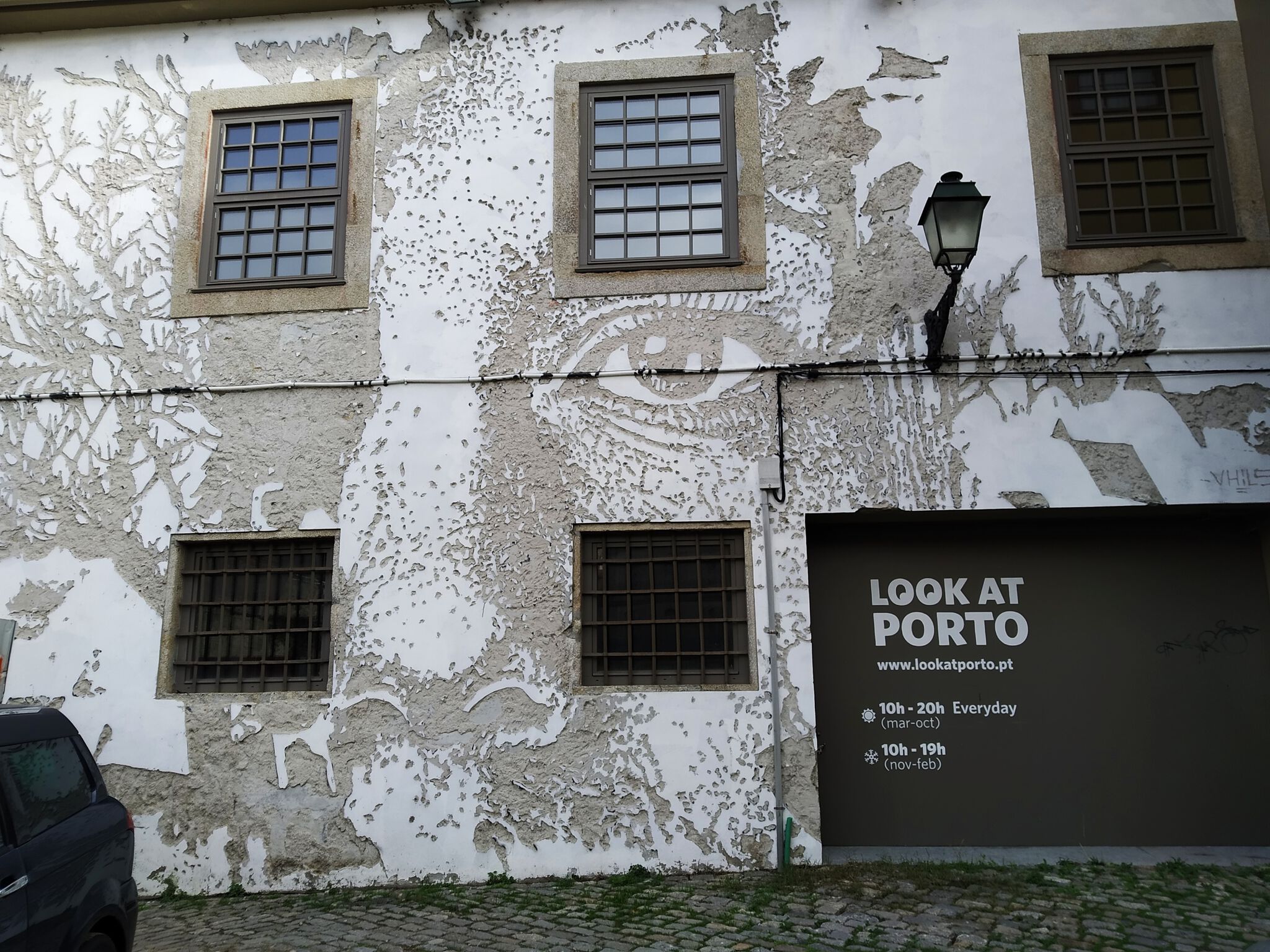 Alexandre Farto aka Vhils&mdash;Look at Porto