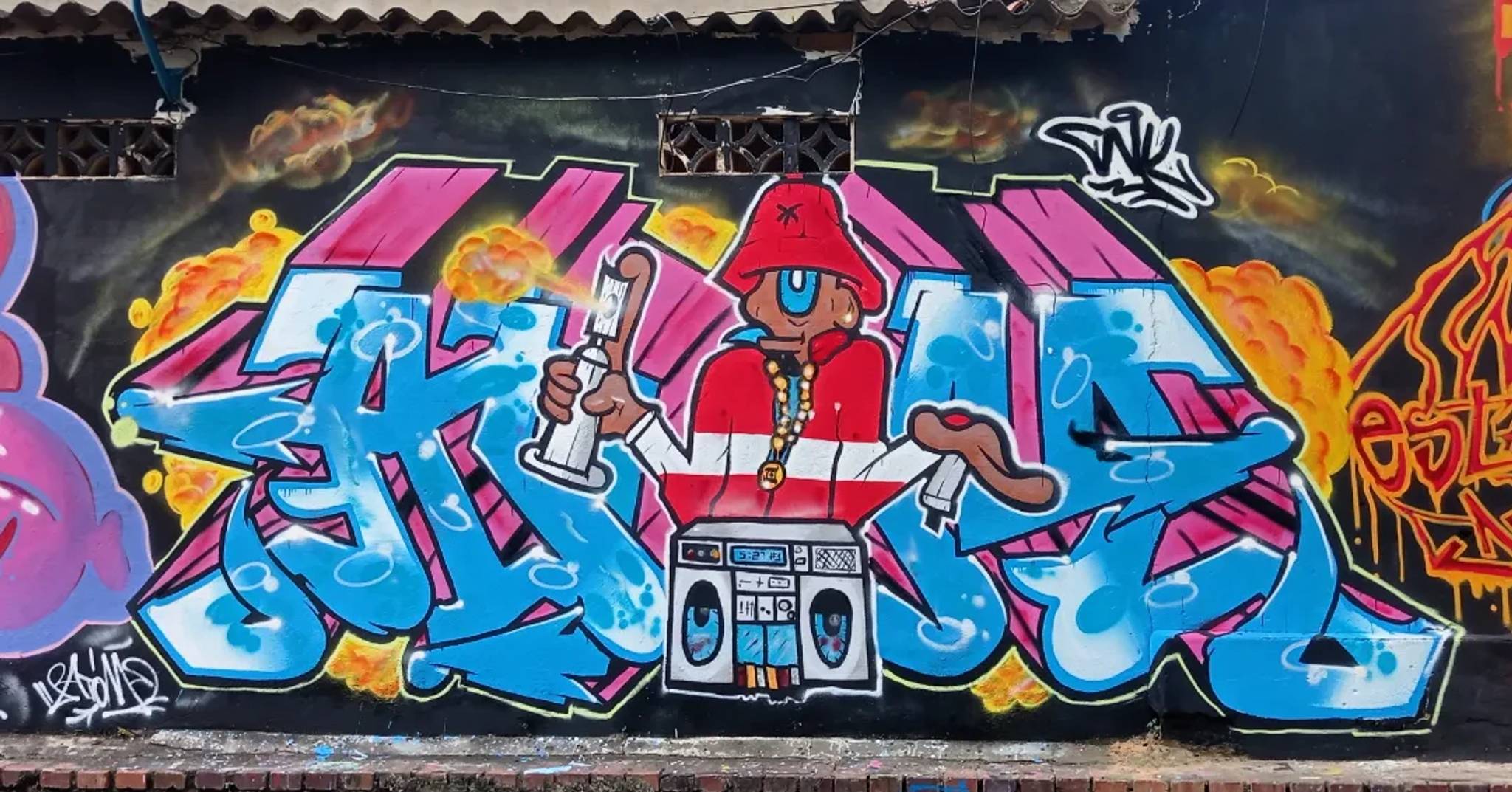 Spora, CNK Crew, Darwin Mazo (Dama), Manny, Ana Sánchez , Táriba, Snake, Seno, atom, Esquema Colectivo&mdash;Grafo y Rap