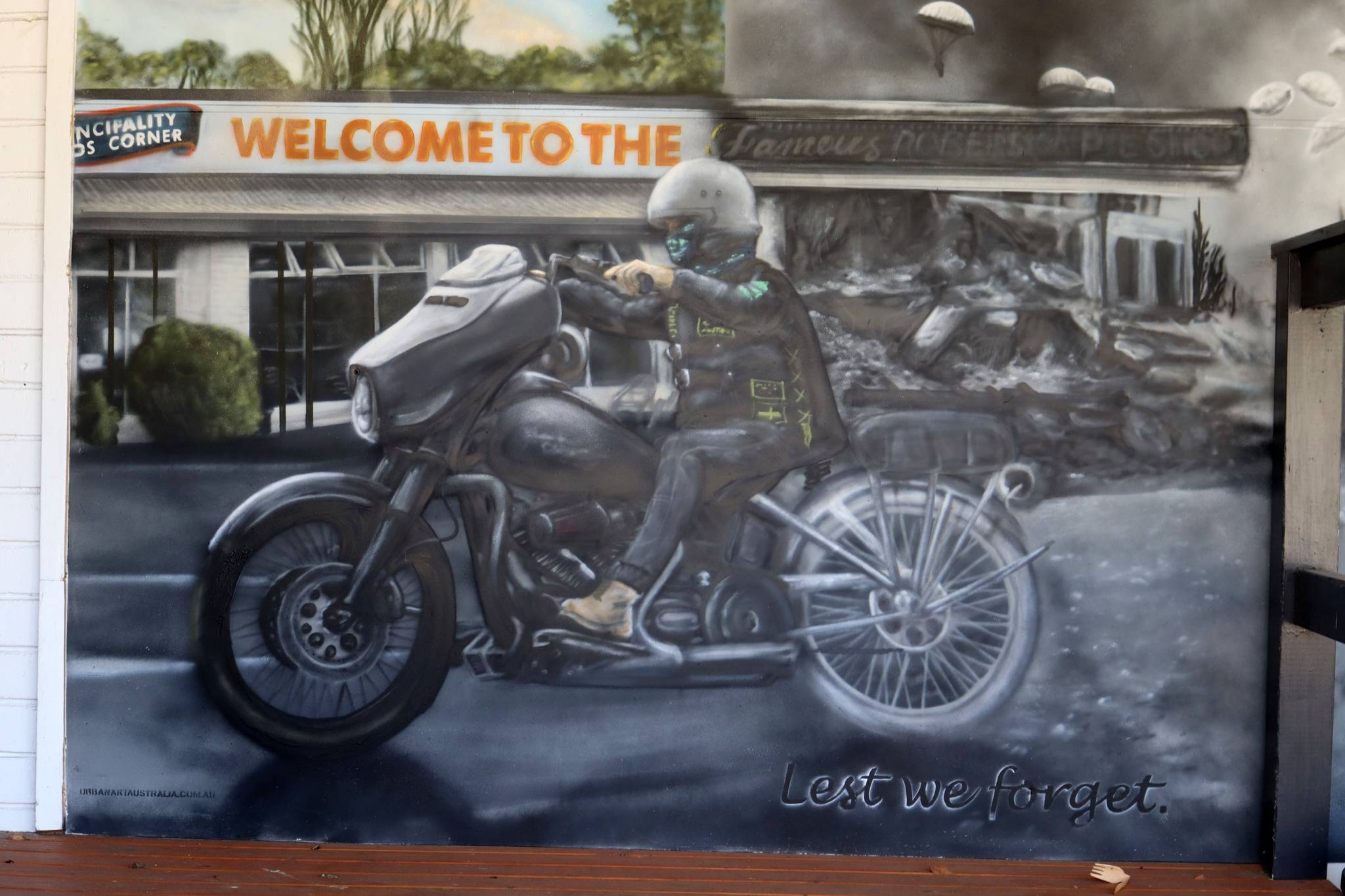Urban Art Australia&mdash;Motorcycling Murals