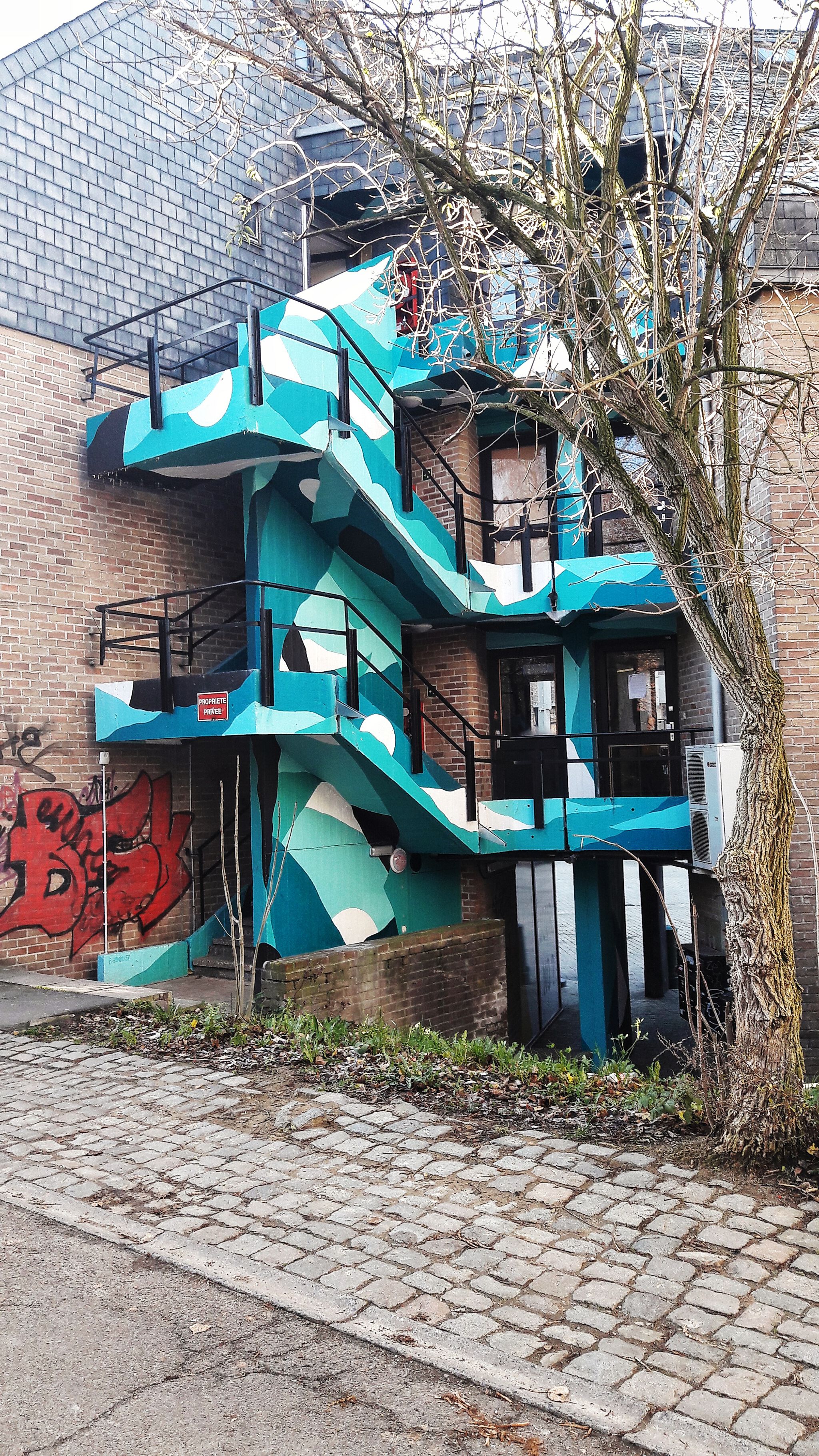 Hendlisz&mdash;Post kosmopolite art tour