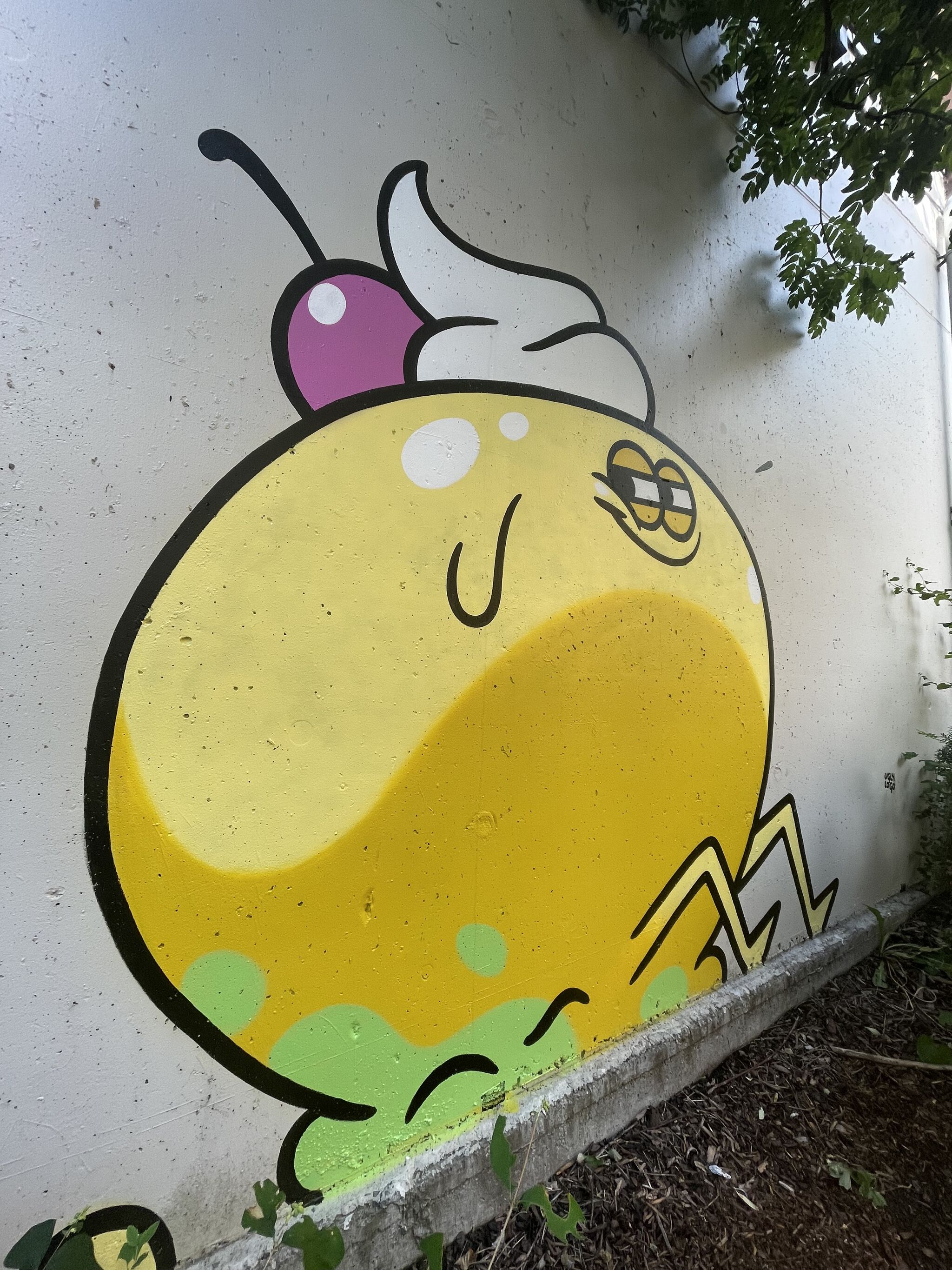 Uglylogo&mdash;A scoop of Ice cream