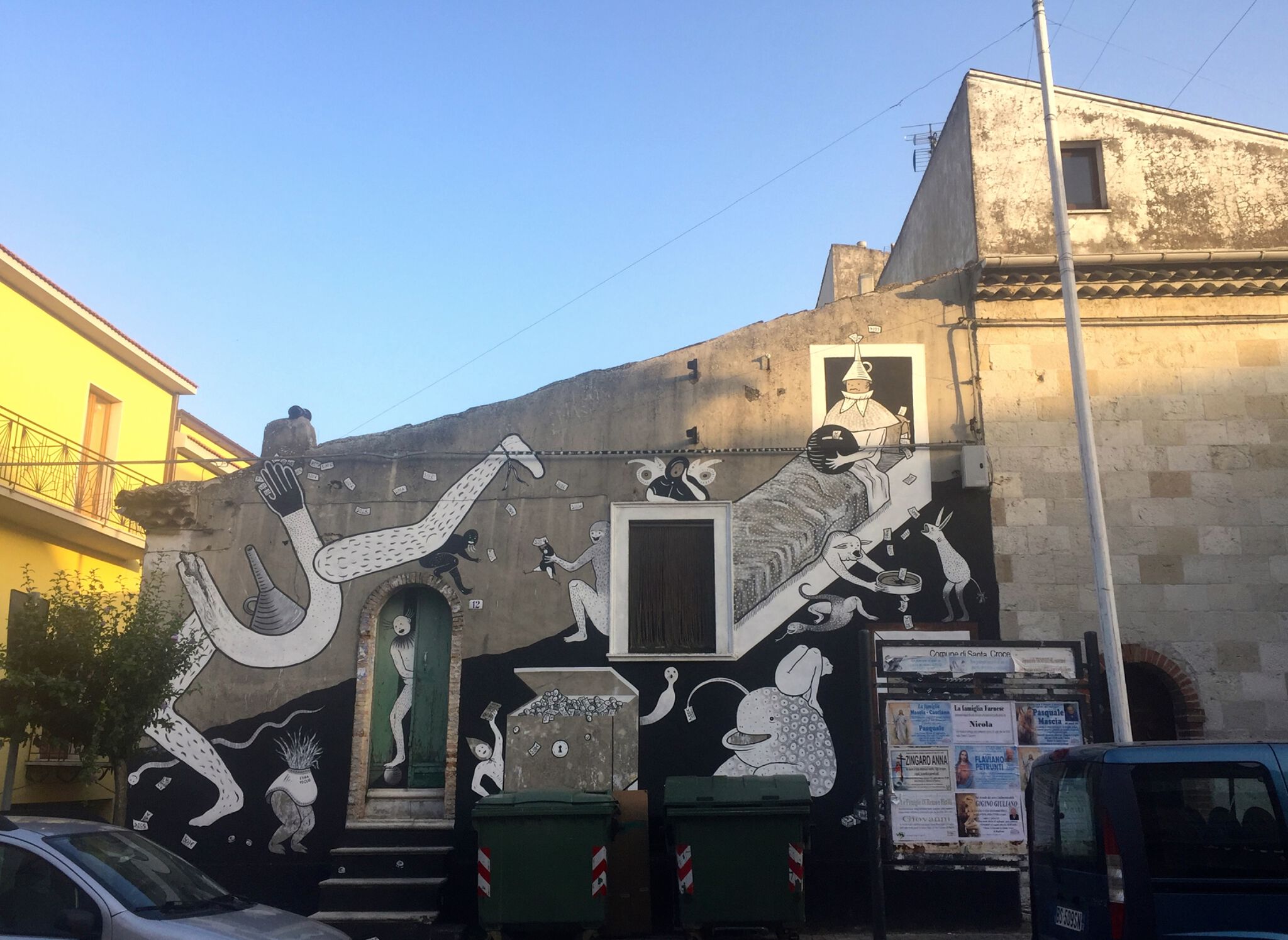 guerrilla spam&mdash;La fine dell'avaro + La finta porta -  The end of the miser + The fake door