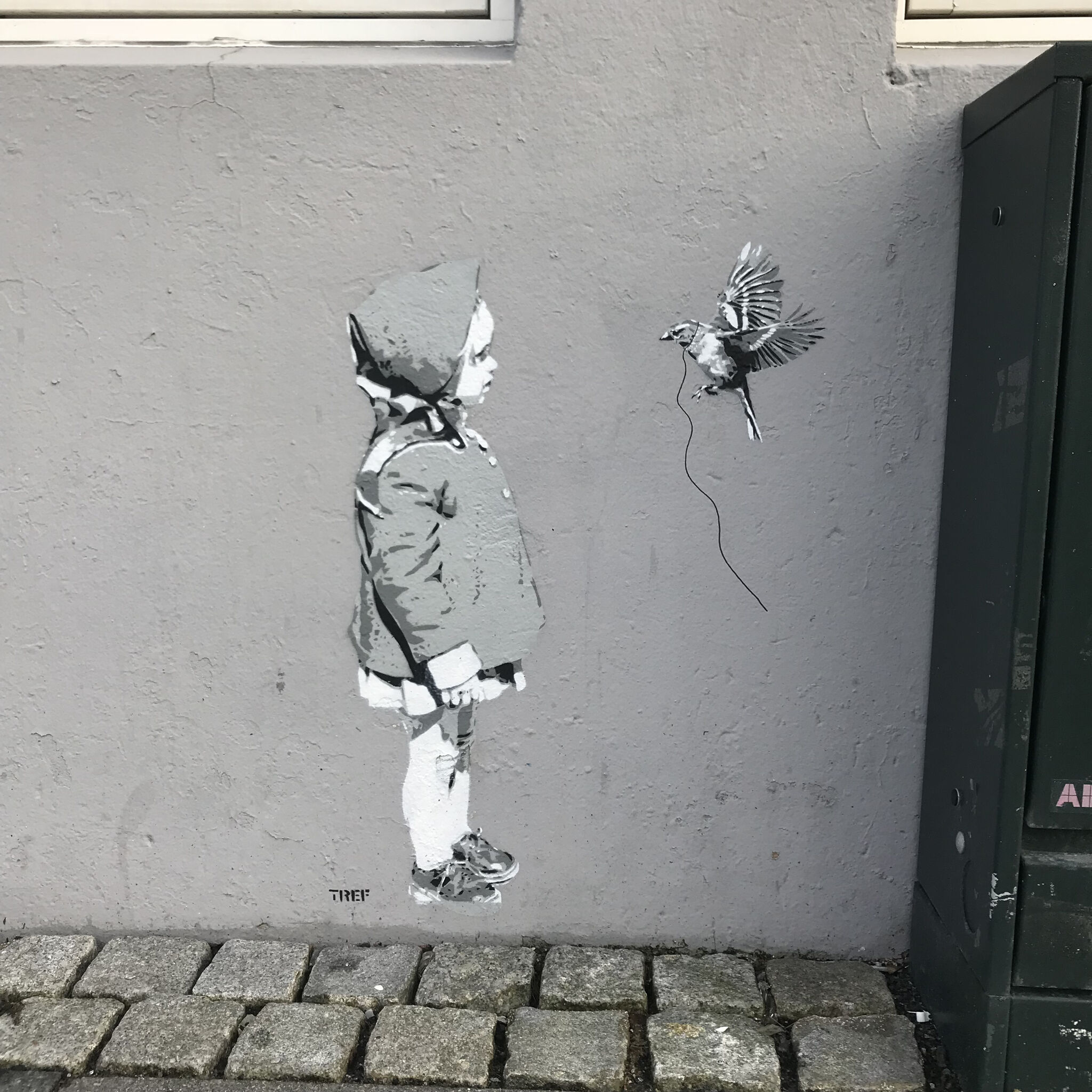 Tref&mdash;The Moment