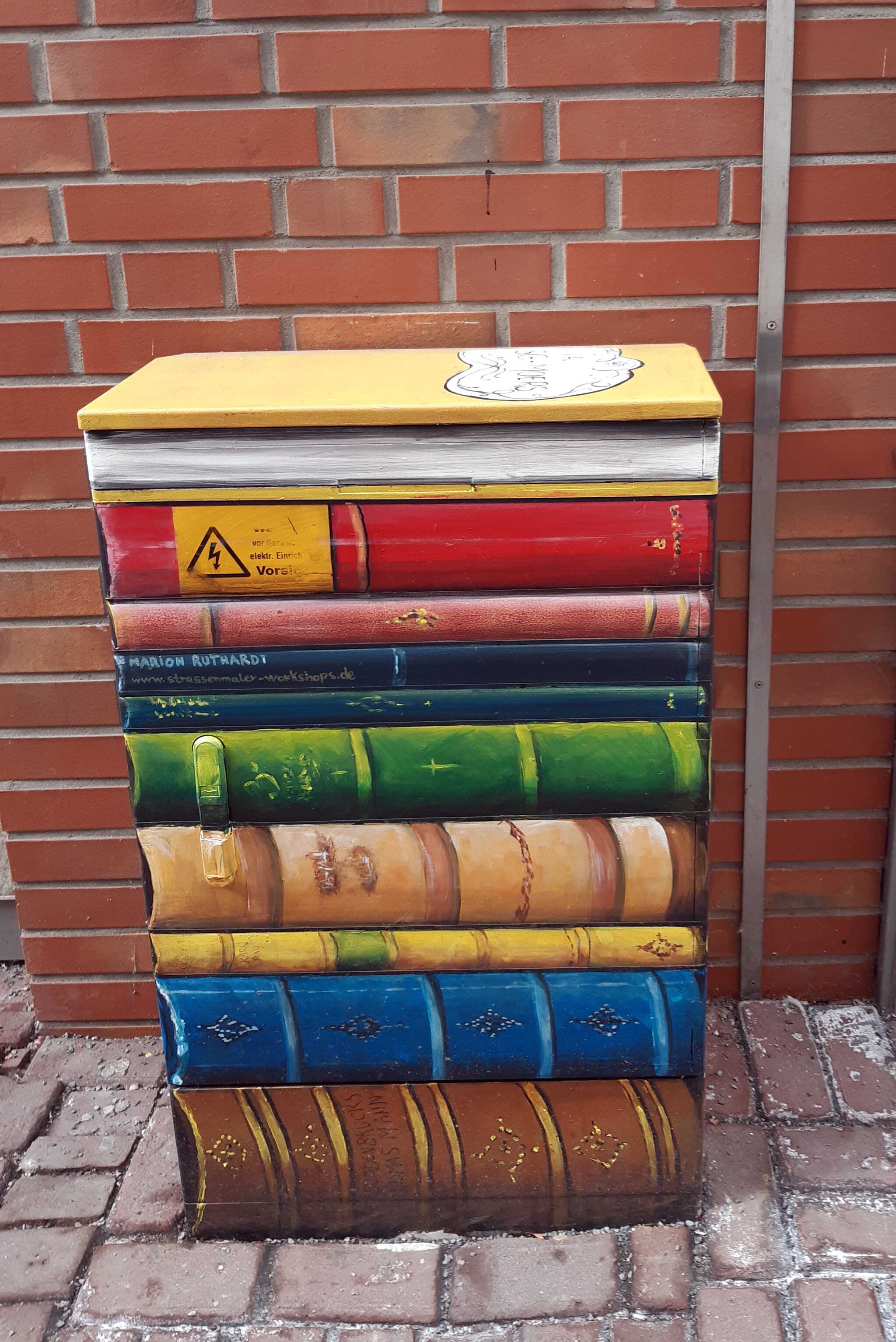 Marion Ruthardt&mdash;Stack of books