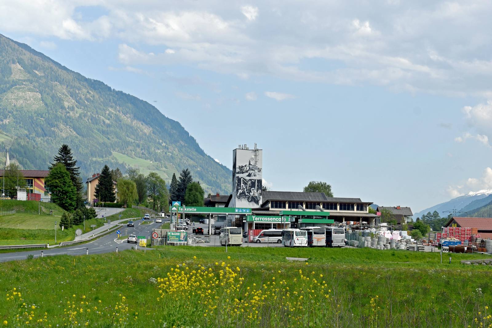 Raphael Pesentheiner &mdash;Old grain tower // EU_Kunstwaende