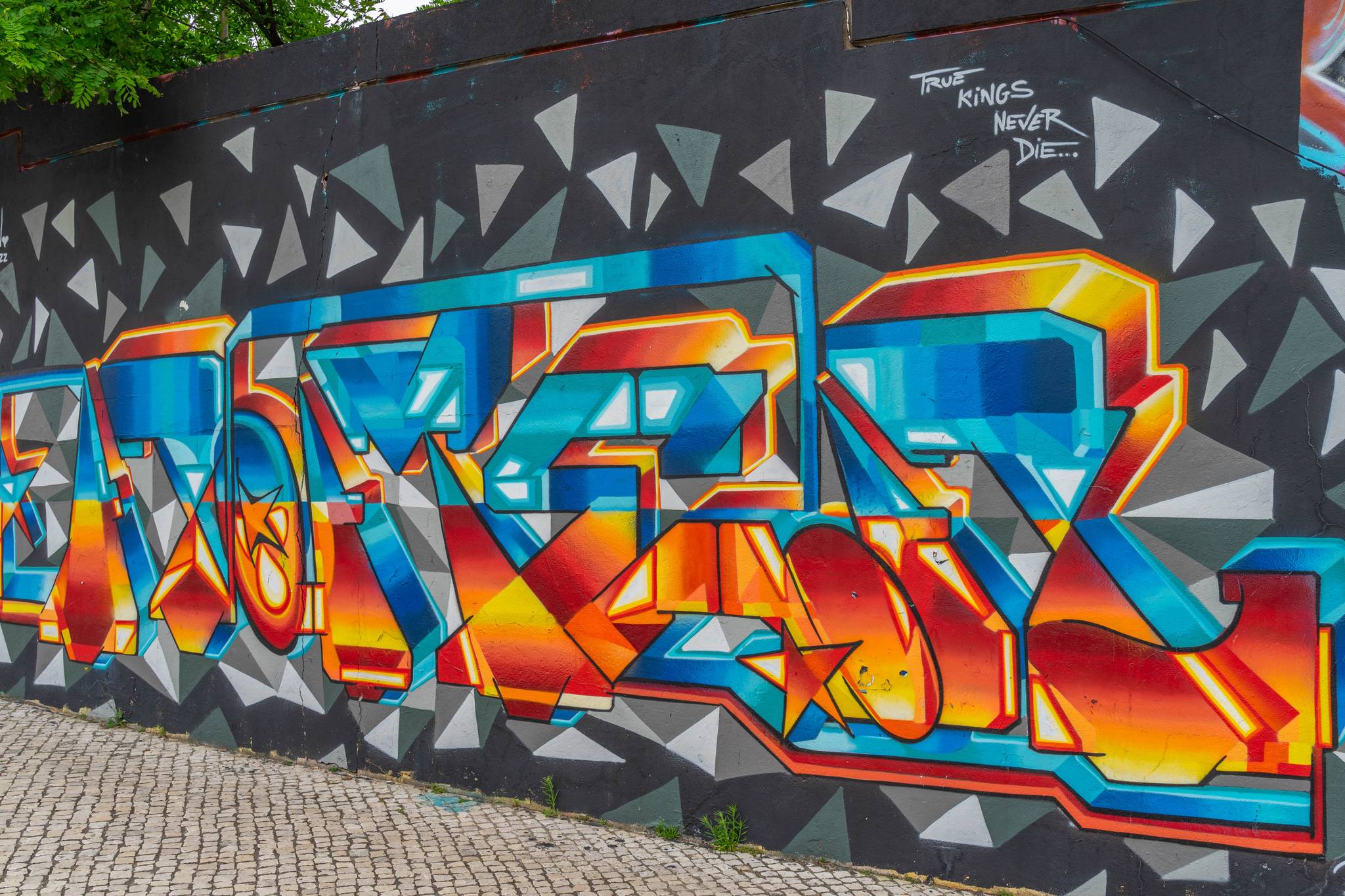 ParizOne&mdash;True Kings Never Die-> Nomen Tribute