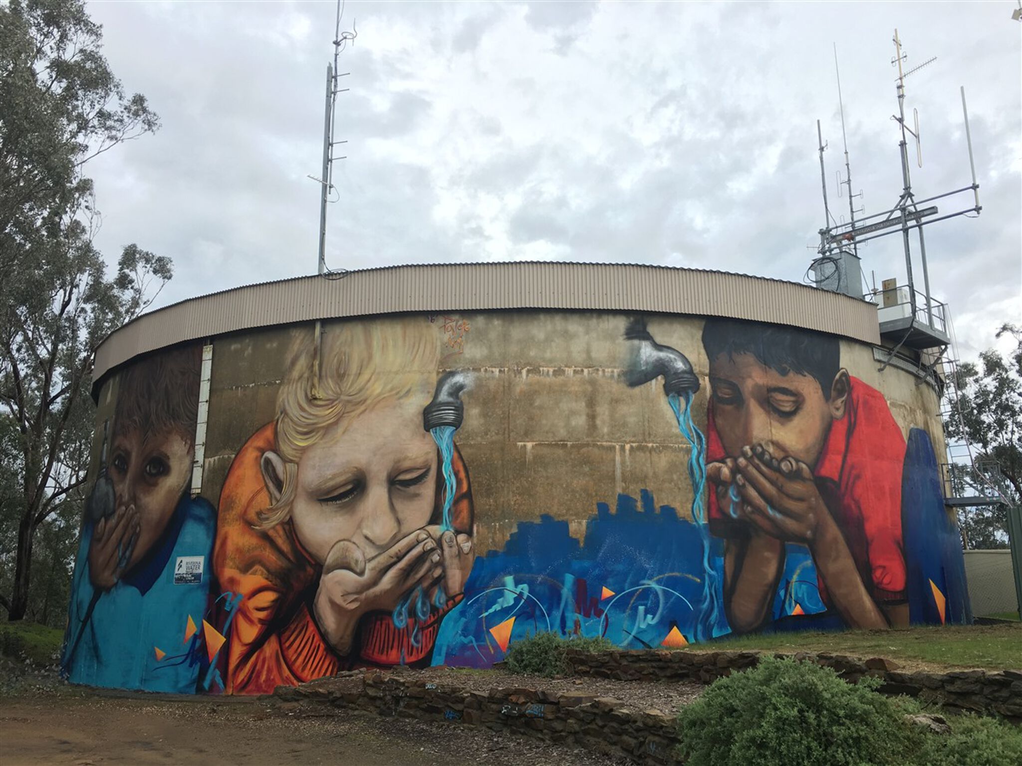 Poncho Army&mdash;Willans Hill Water Tank
