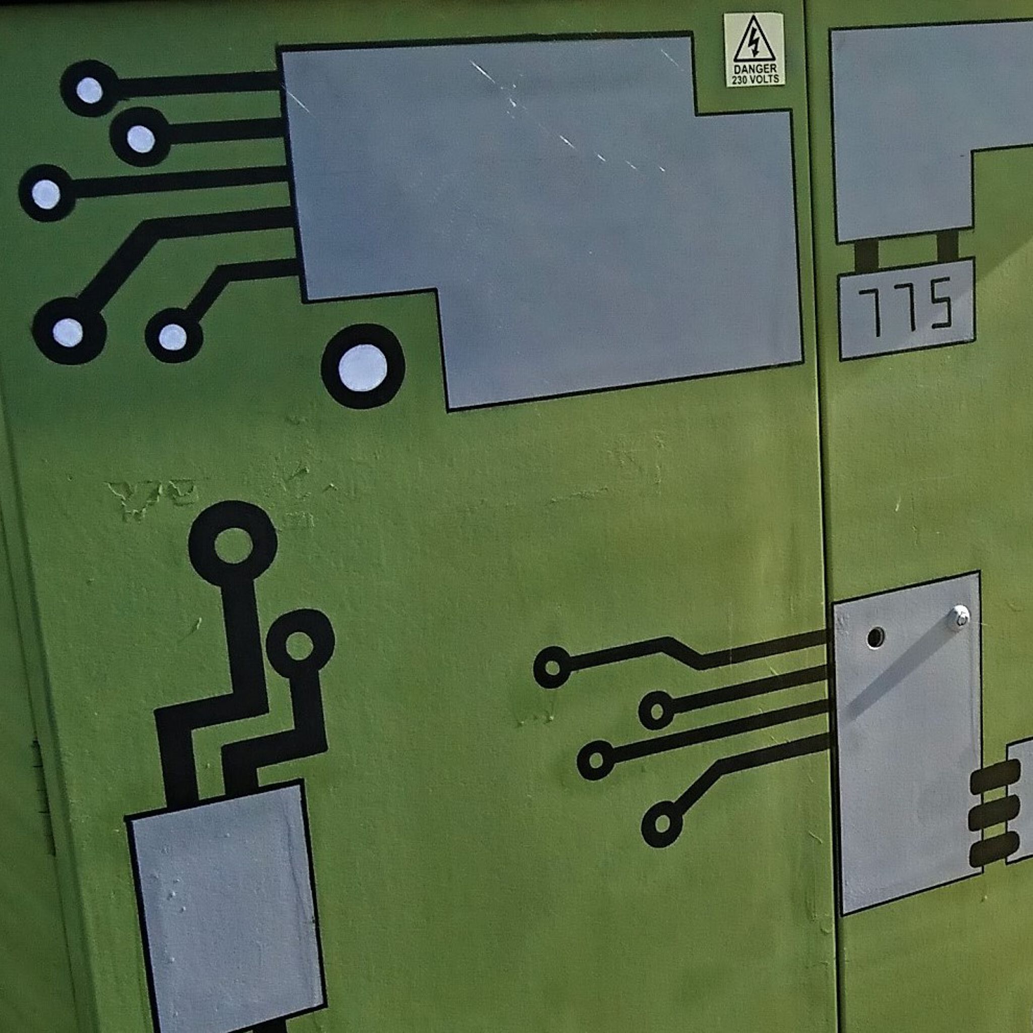 Dre&mdash;Electric Box