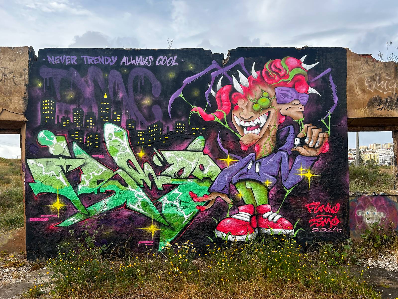 Le Funky, Ismo&mdash;A ruin full or street art