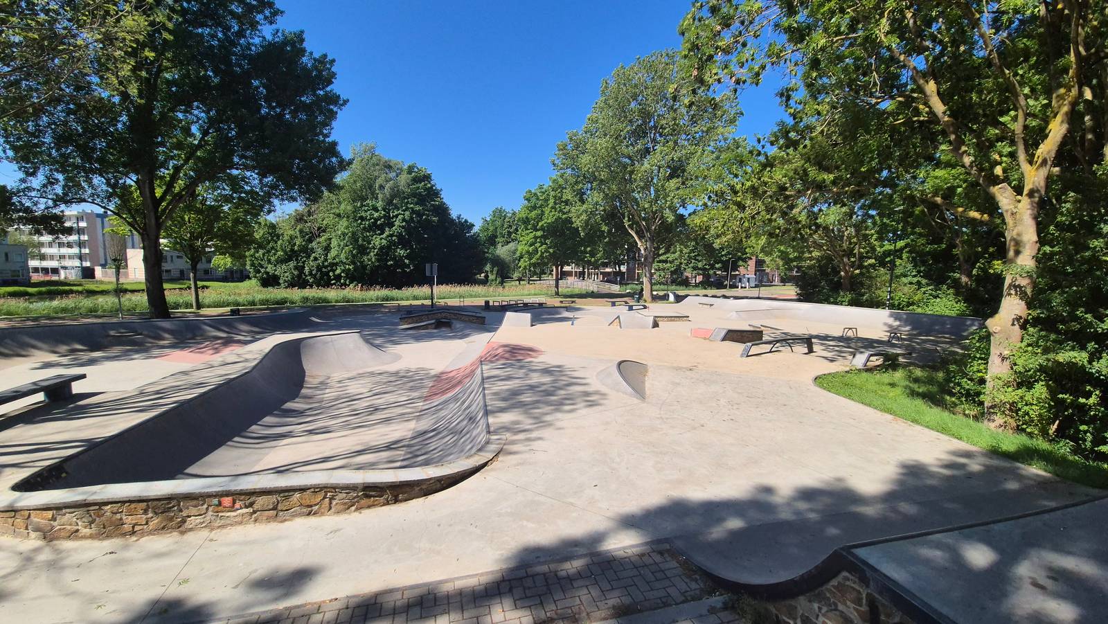 &mdash;Skate and graffiti park Groenewoud