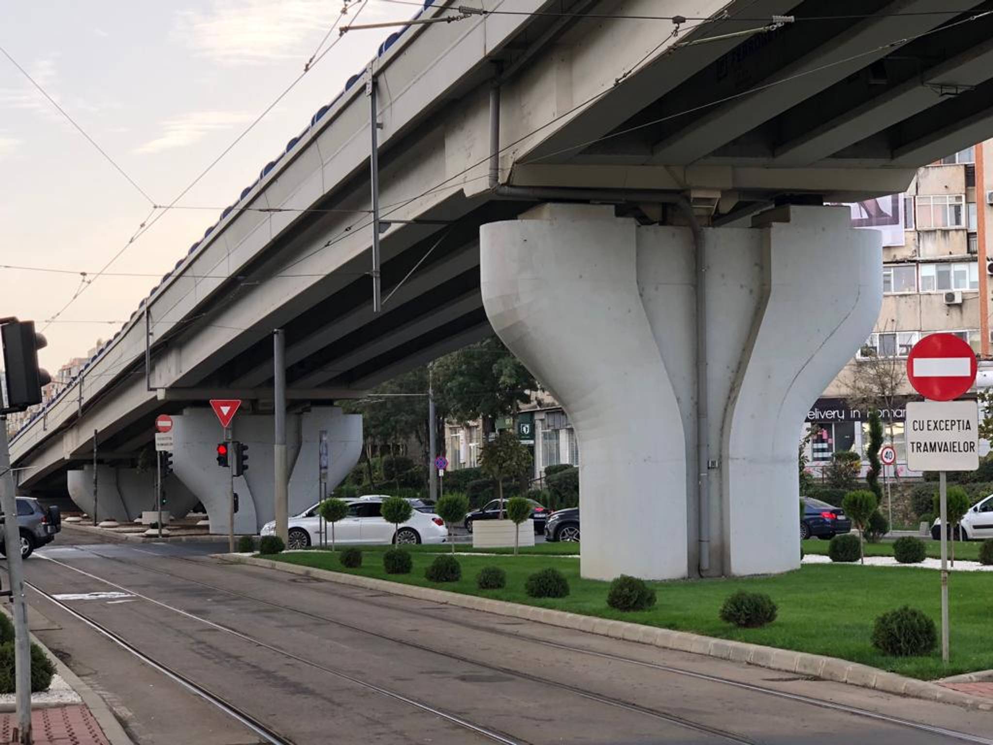 Lucian Hrisav, OutlineStreetArt , Luchian&mdash;Mihai Bravu Bridge