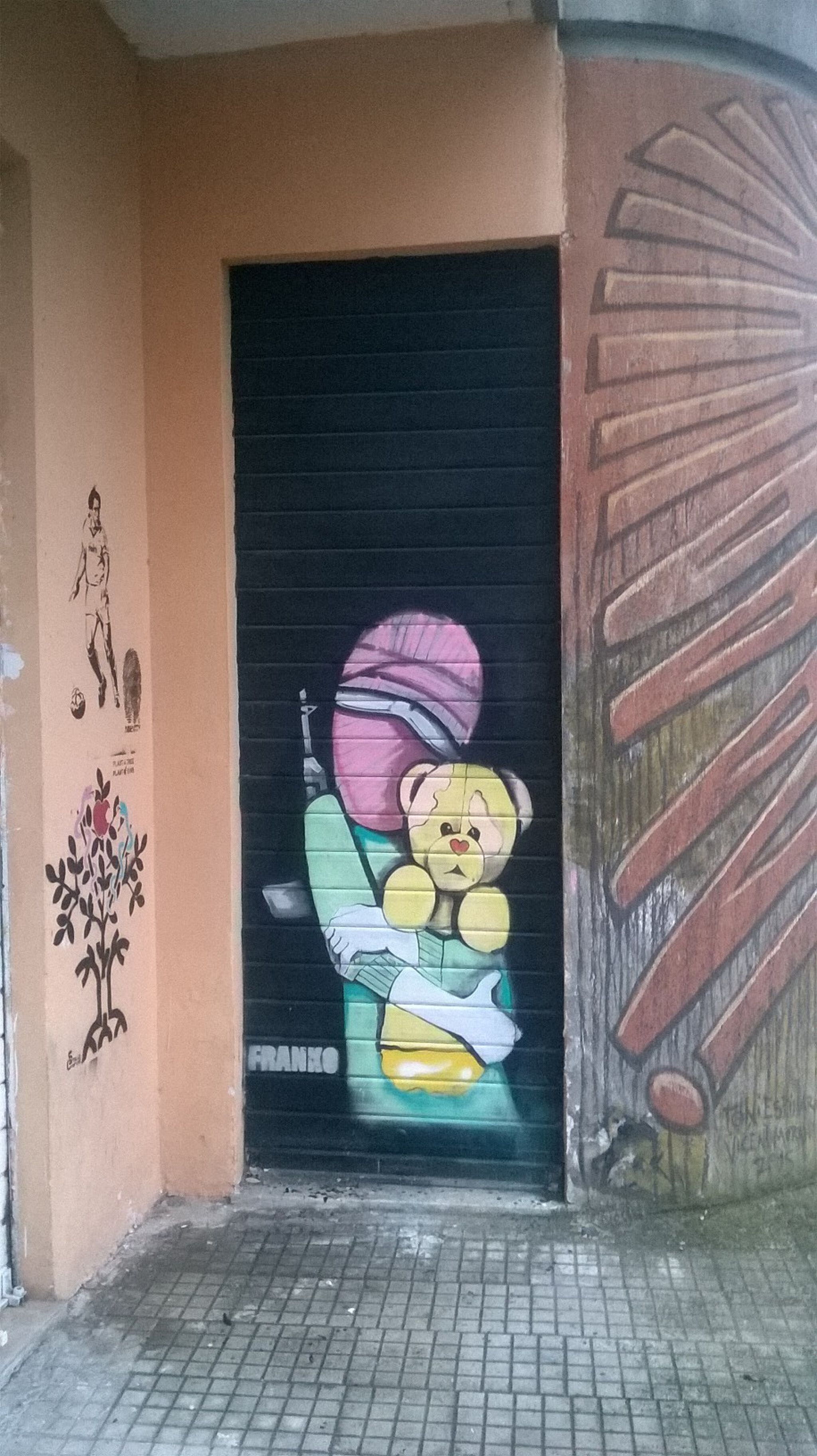 Franko albania&mdash;Against War