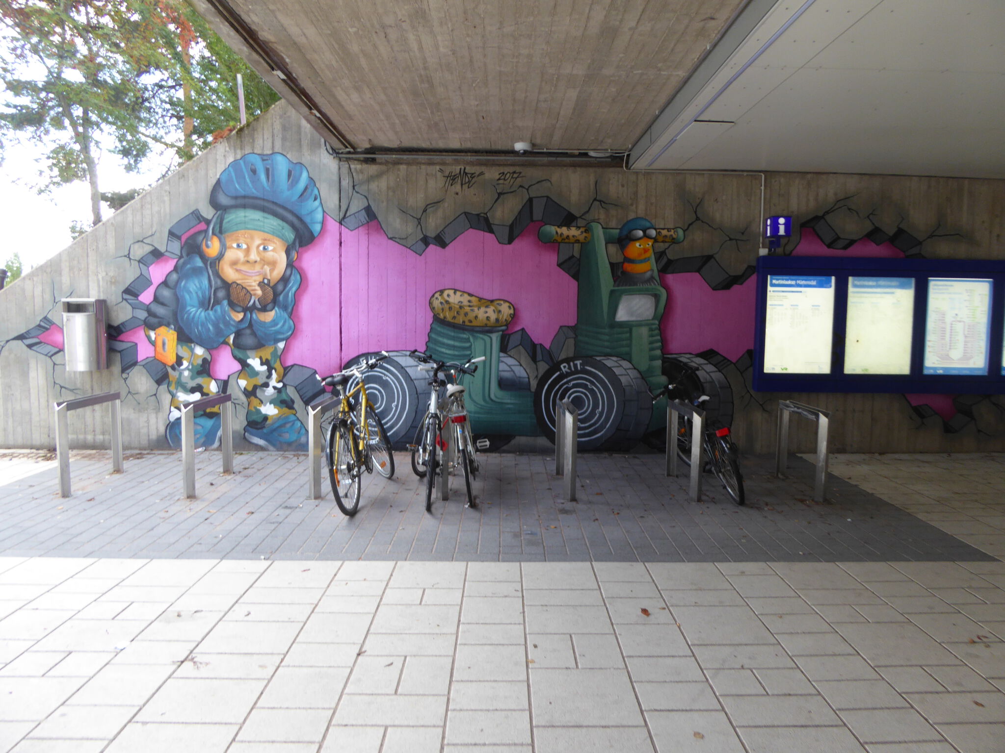 Jukka Peltosaari, Hende, Various Artists&mdash;Painted railwaystation